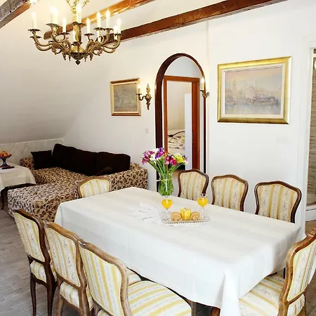 Venus Apartment